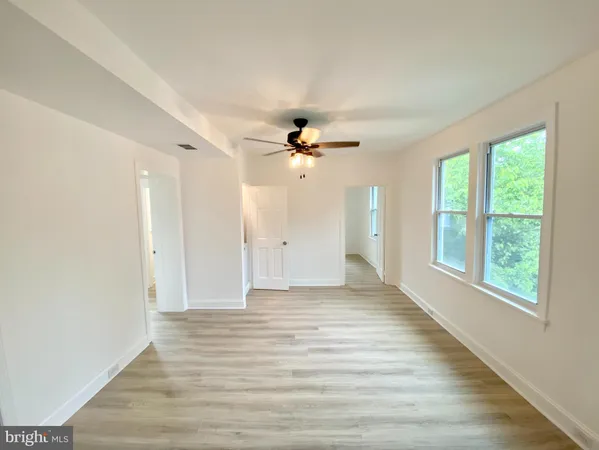 $2,300 | 305 South Main Street, Unit 3, Phoenixville, PA 19460