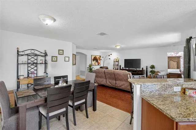 $2,500 | 2133 Geneva Drive, Lakeland, FL 33805