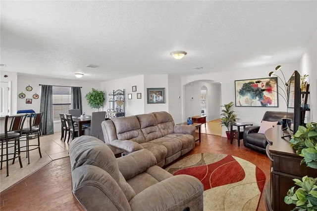 $2,500 | 2133 Geneva Drive, Lakeland, FL 33805