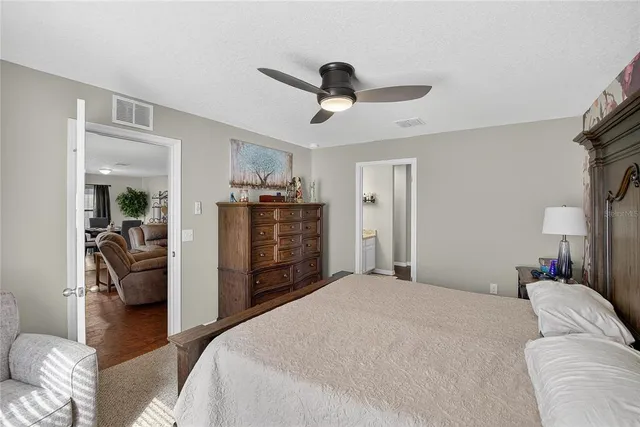 $2,500 | 2133 Geneva Drive, Lakeland, FL 33805