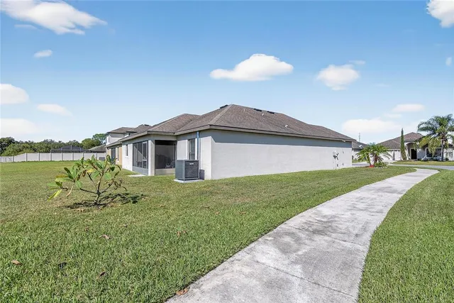 $2,500 | 2133 Geneva Drive, Lakeland, FL 33805