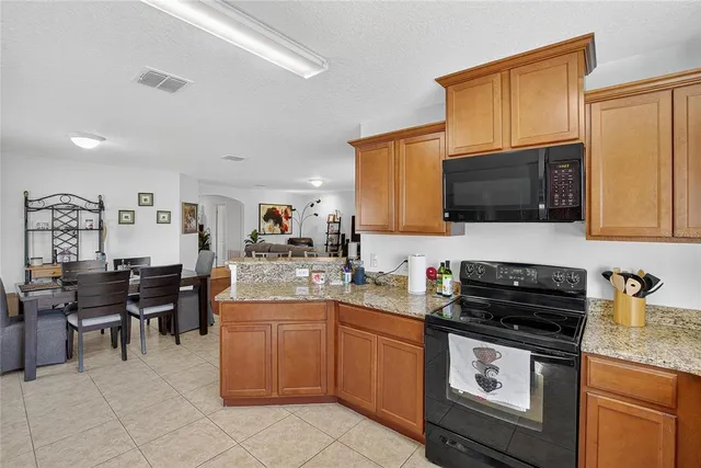 $2,500 | 2133 Geneva Drive, Lakeland, FL 33805