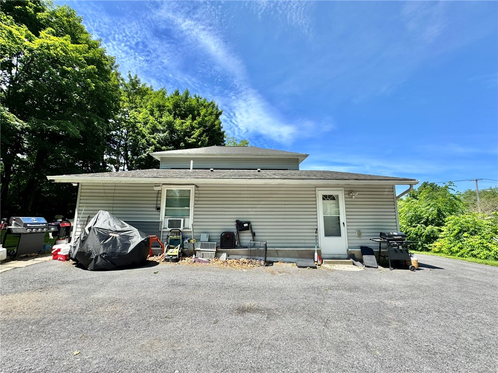 88 North Division Street Auburn, NY 13021 - Photo 5 of 6