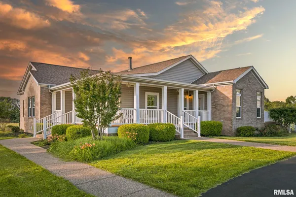 $550,000 | 1502 Highway 145, Stonefort, IL 62987
