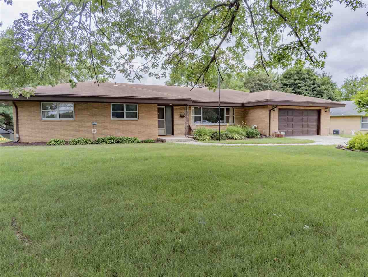 5589 Guilford Road Rockford, IL 61107 - Photo 1 of 36 Gallery Image 1