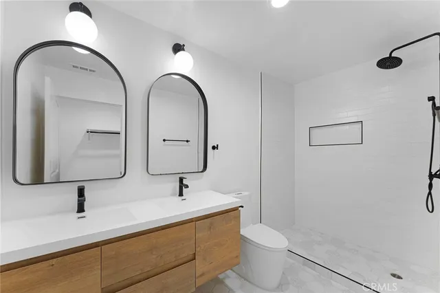 $4,500 | 2740 South Sycamore Avenue, Los Angeles, CA 90016