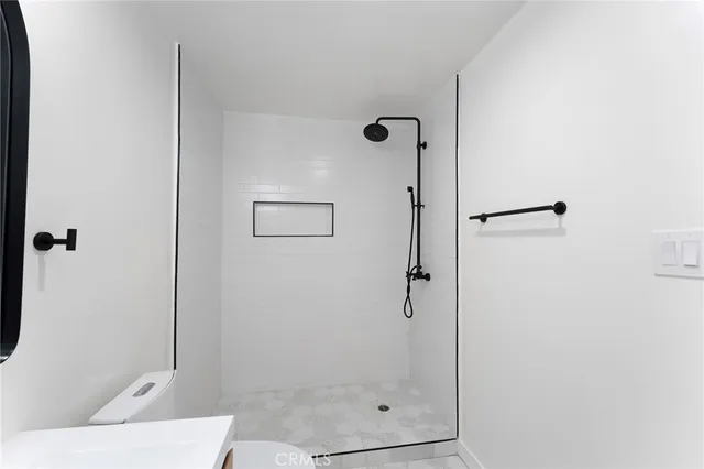 $4,500 | 2740 South Sycamore Avenue, Los Angeles, CA 90016