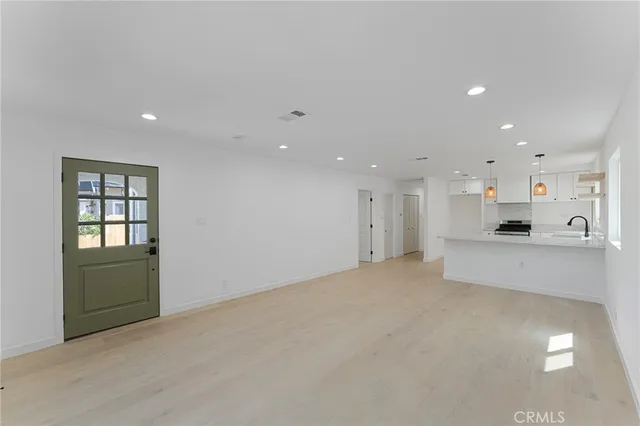 $4,500 | 2740 South Sycamore Avenue, Los Angeles, CA 90016