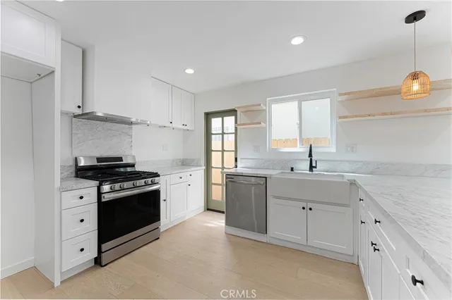 $4,500 | 2740 South Sycamore Avenue, Los Angeles, CA 90016