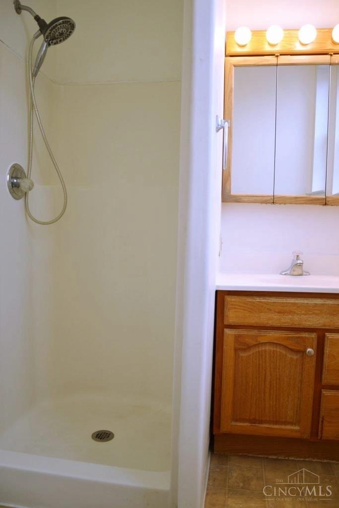 502 Riddle Road Cincinnati, OH 45220 - Photo 7 of 54 Gallery Image 7