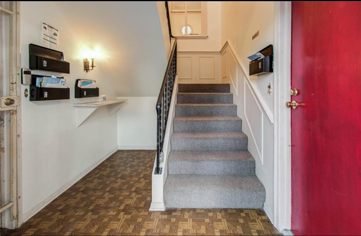 11609 Chimney Rock Road, Unit B Houston, TX 77035 - Photo 18 of 22 a view of entryway and kitchen