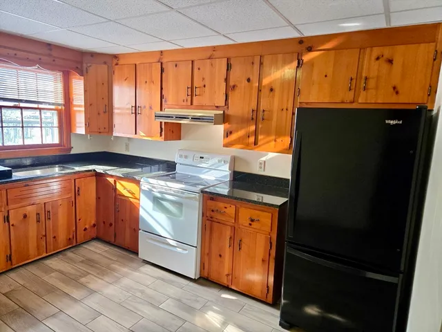 $1,300 | 216 Ashland Avenue, Unit 1, Southbridge, MA 01550