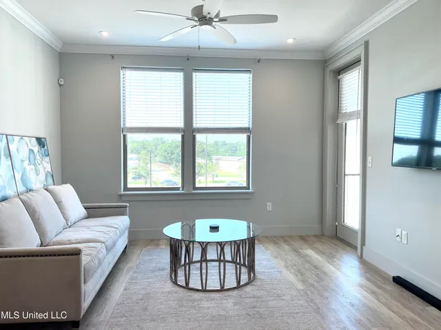 $2,000 | 2501 Bienville Boulevard, Unit 434, Ocean Springs, MS 39564