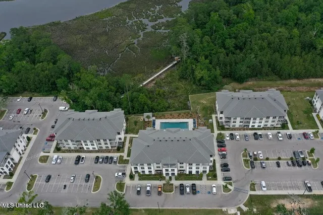 $2,000 | 2501 Bienville Boulevard, Unit 434, Ocean Springs, MS 39564
