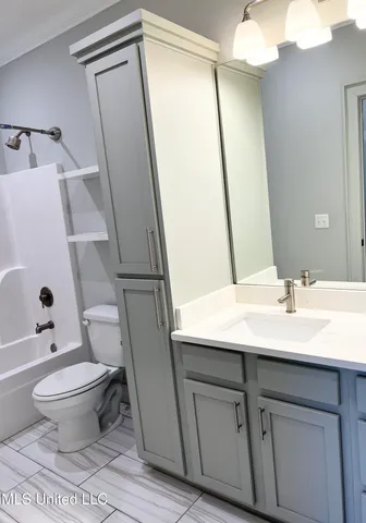 $2,000 | 2501 Bienville Boulevard, Unit 434, Ocean Springs, MS 39564