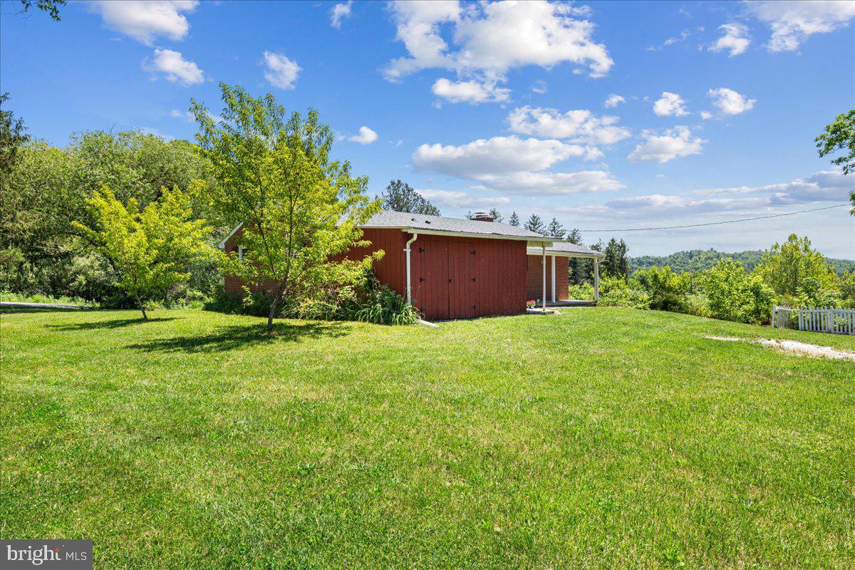 13816 White Oak Ridge Hancock, MD 21750 - Photo 32 of 37