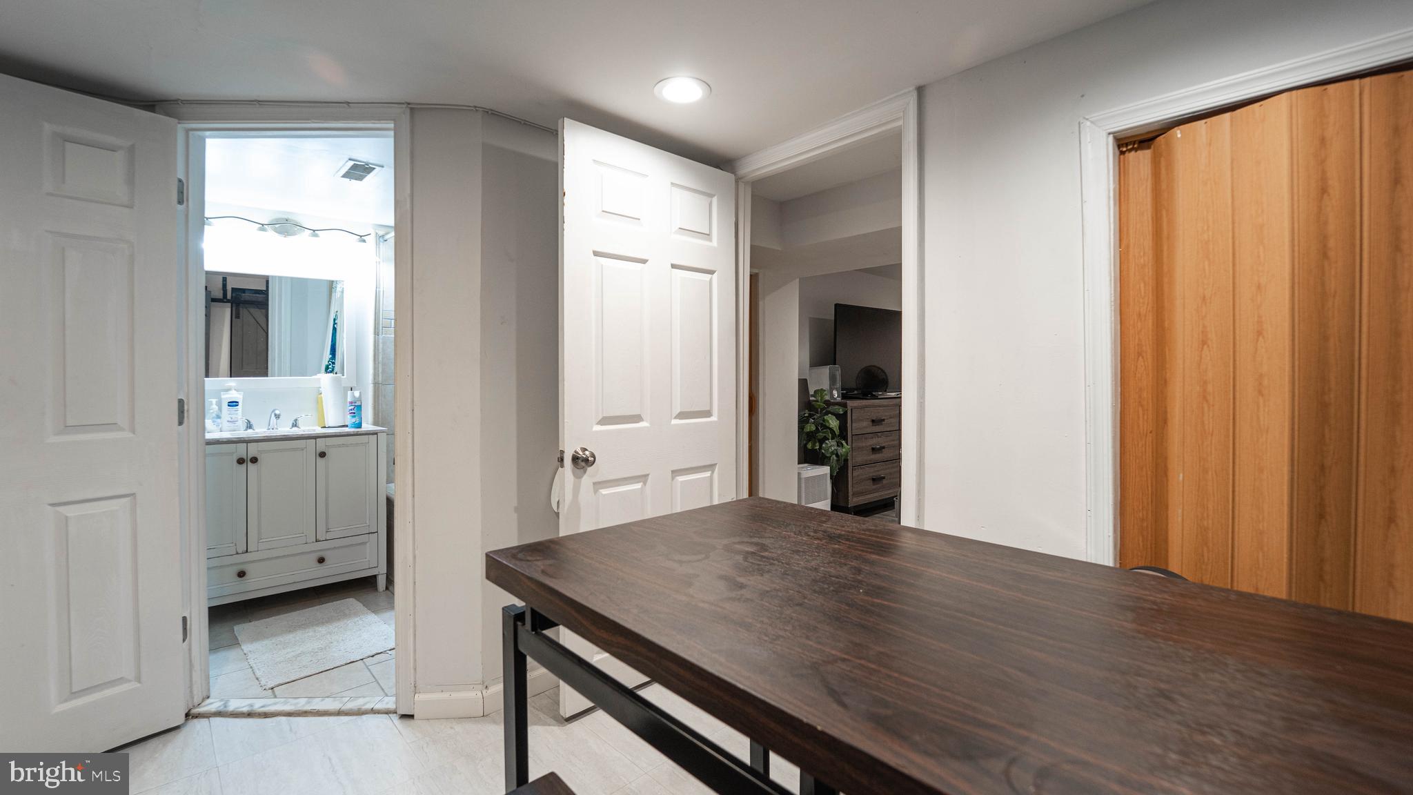 1507 Northwick Road Baltimore, MD 21218 - Photo 20 of 35