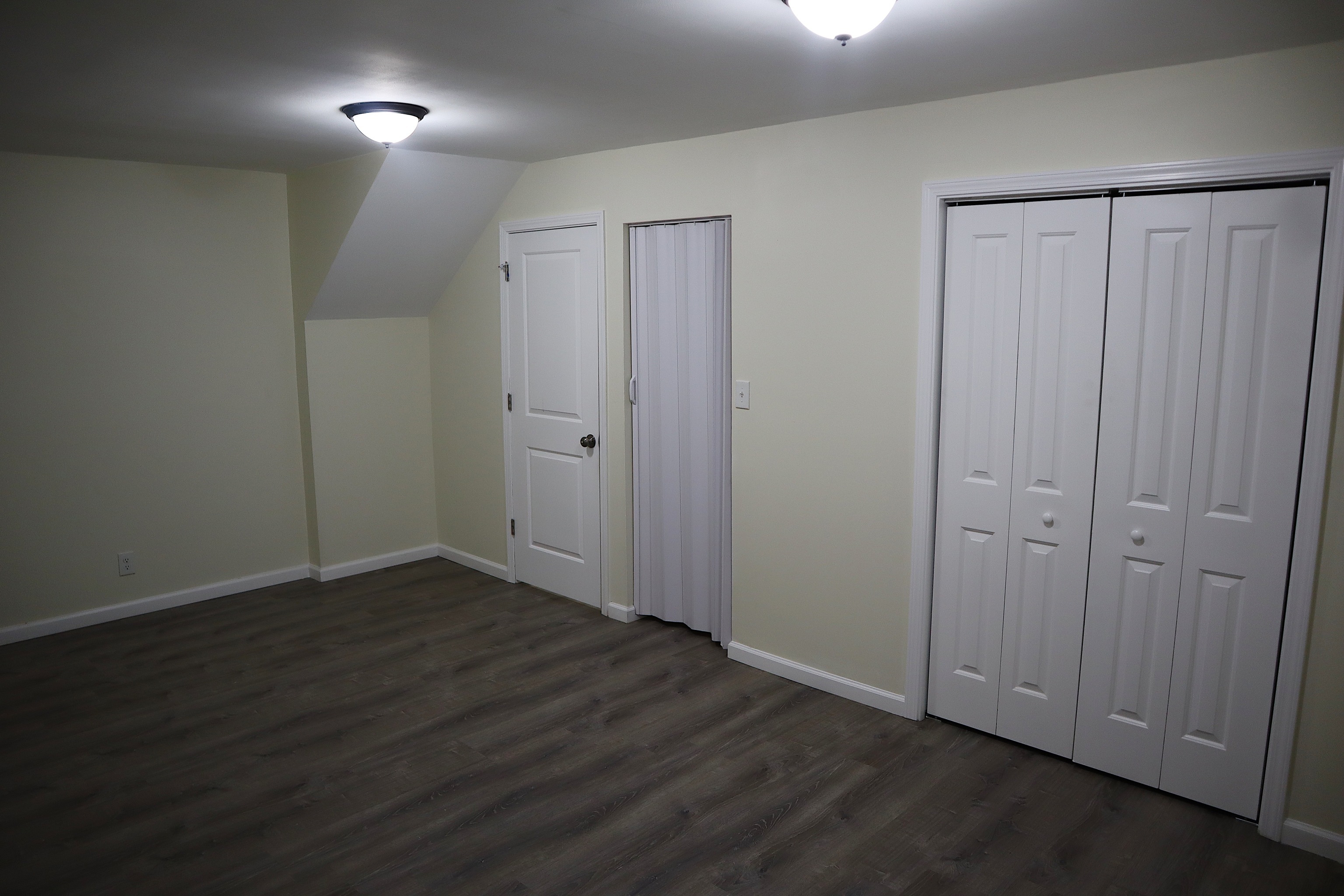 8133 Barry Road Indianapolis, IN 46219 - Photo 13 of 16 Gallery Image 13
