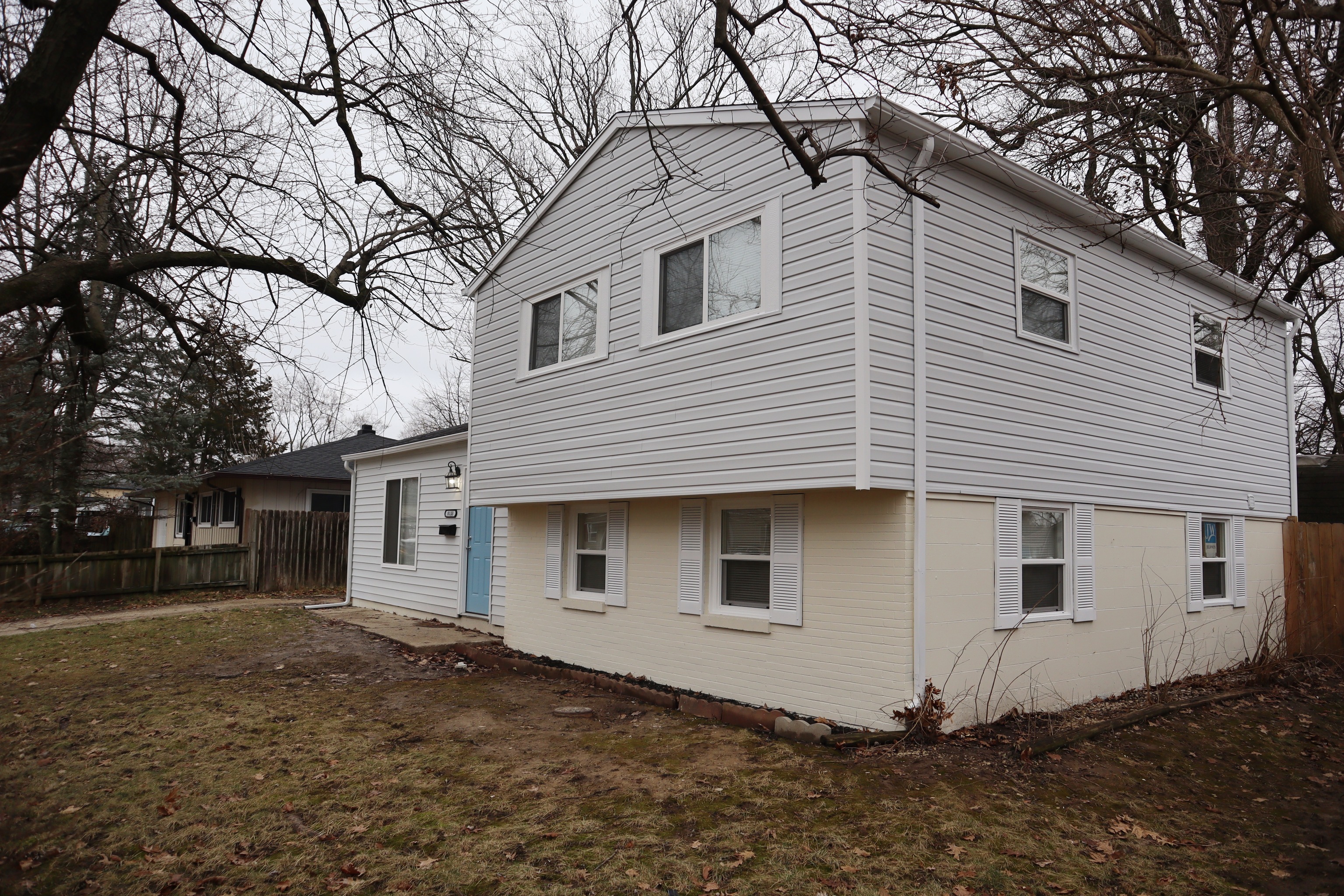 8133 Barry Road Indianapolis, IN 46219 - Photo 2 of 16 Gallery Image 2