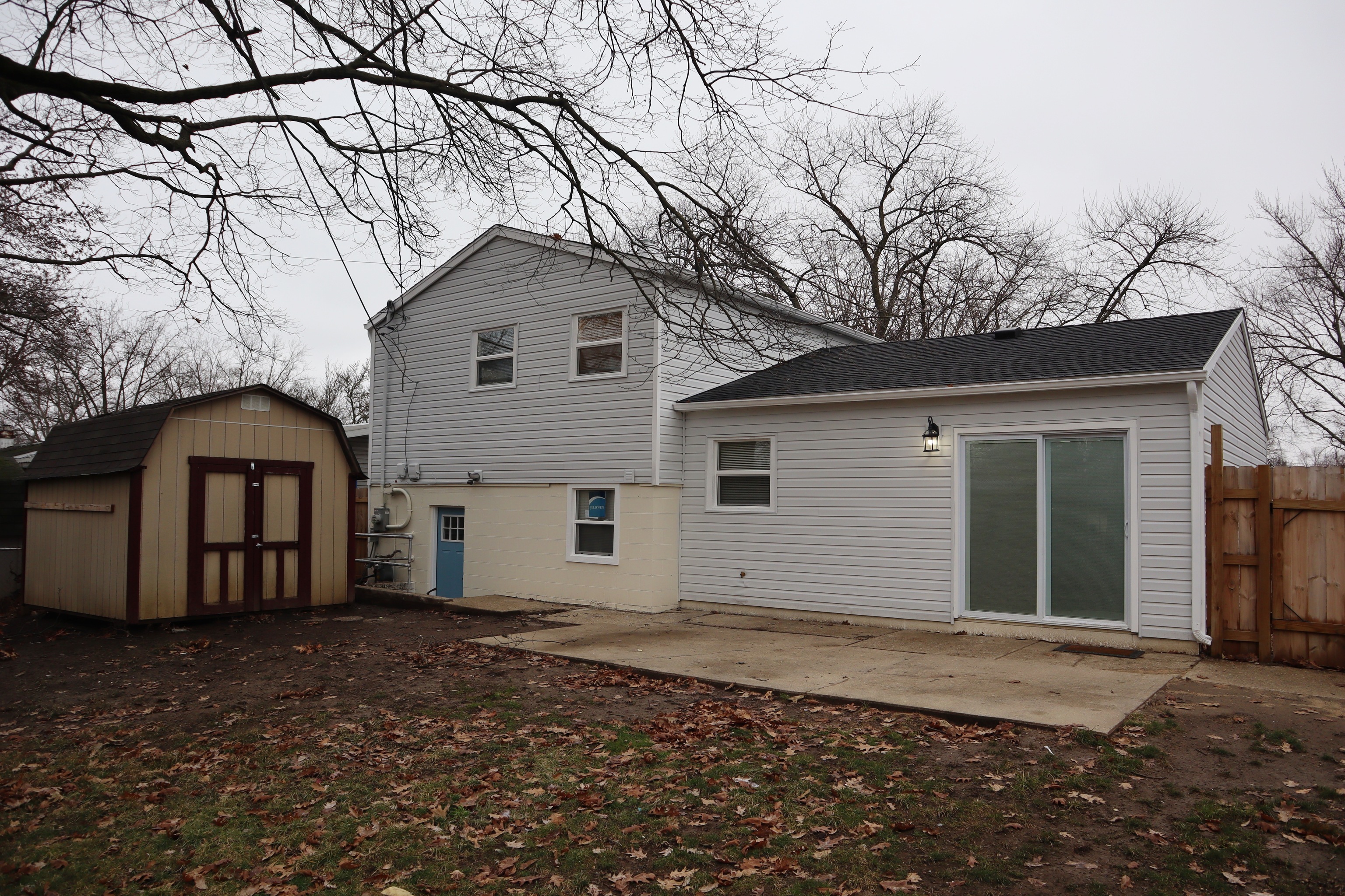 8133 Barry Road Indianapolis, IN 46219 - Photo 3 of 16 Gallery Image 3