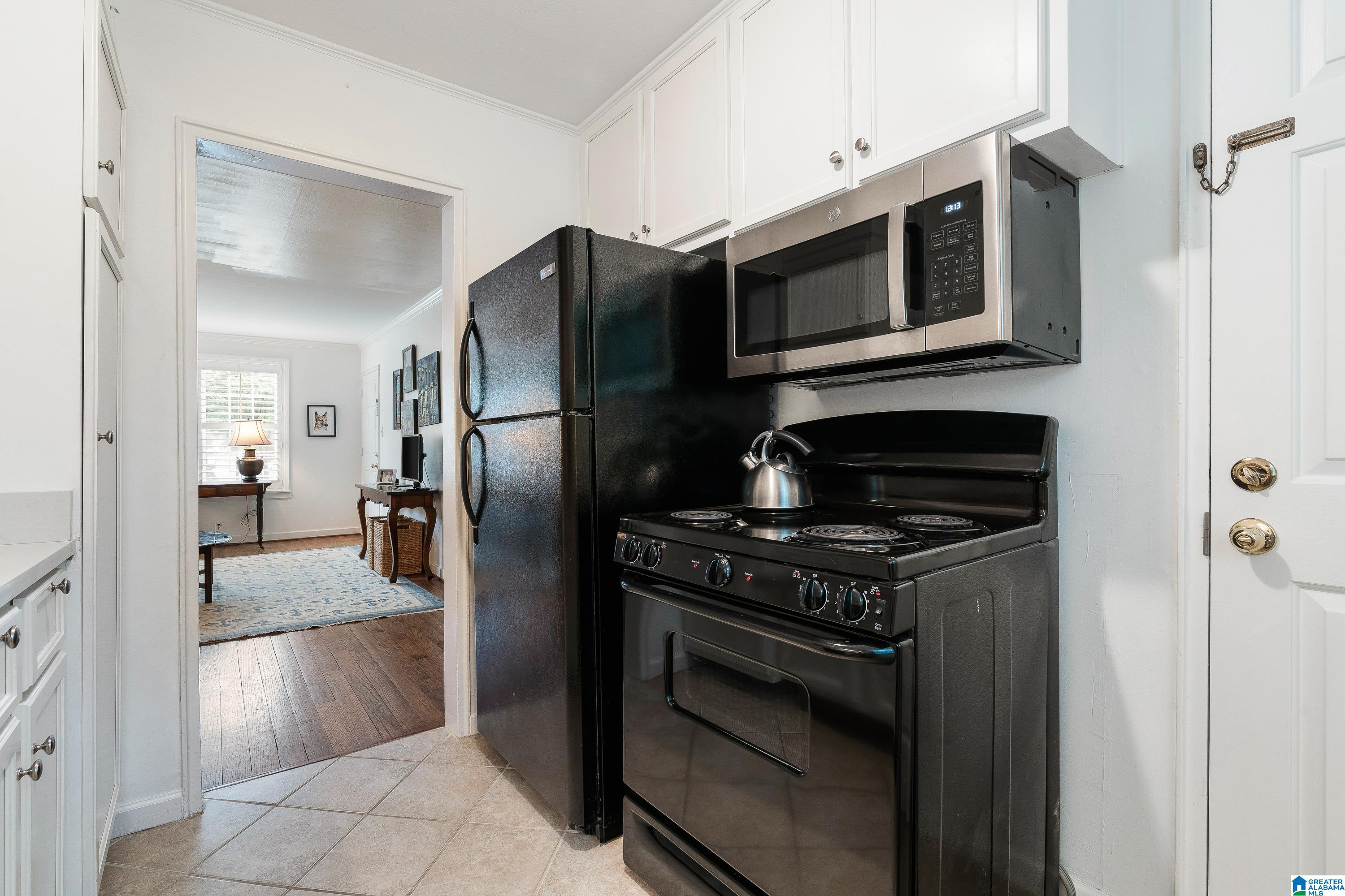 210 Fox Hall Road, Unit B Birmingham, AL 35213 - Photo 10 of 23