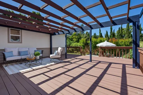 $995,000 | 957 McNear Avenue, Petaluma, CA 94952