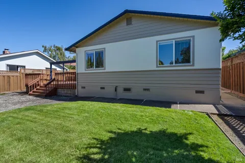 $995,000 | 957 McNear Avenue, Petaluma, CA 94952