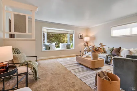 $995,000 | 957 McNear Avenue, Petaluma, CA 94952