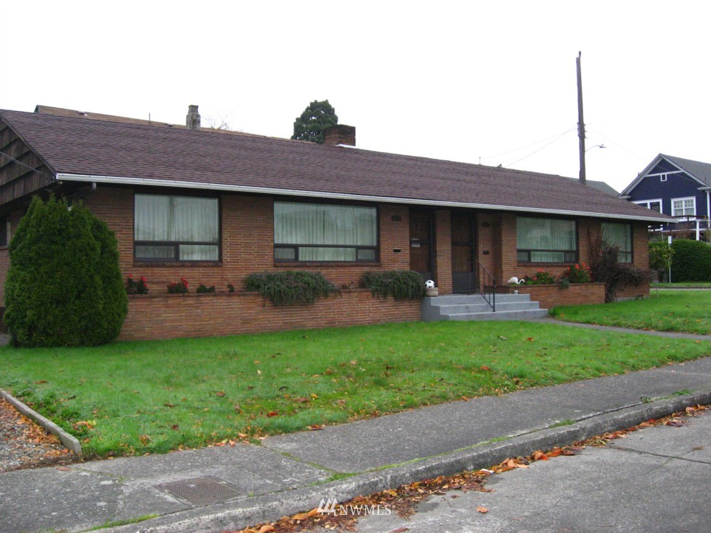 1214 South McClellan Street Seattle, WA 98144 - Photo 2 of 5 Gallery Image 2