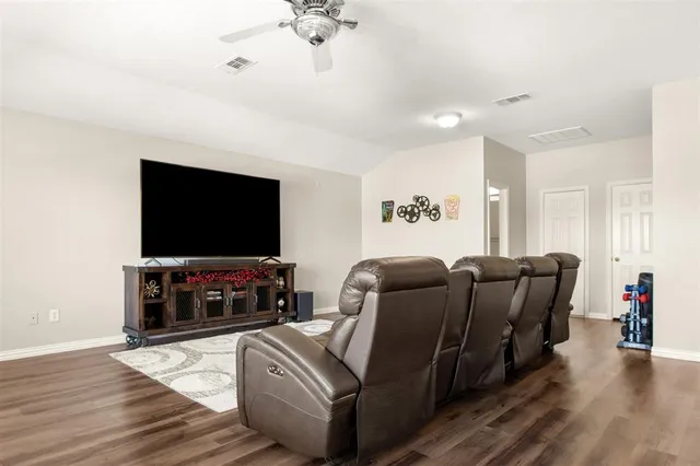 $3,295 | 750 Bradford Street, Lantana, TX 76226