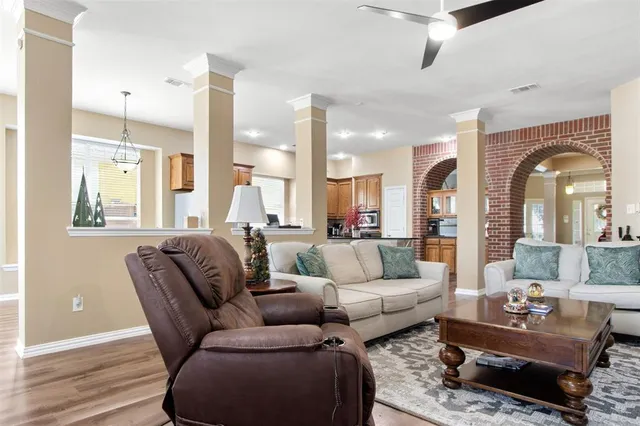 $3,295 | 750 Bradford Street, Lantana, TX 76226