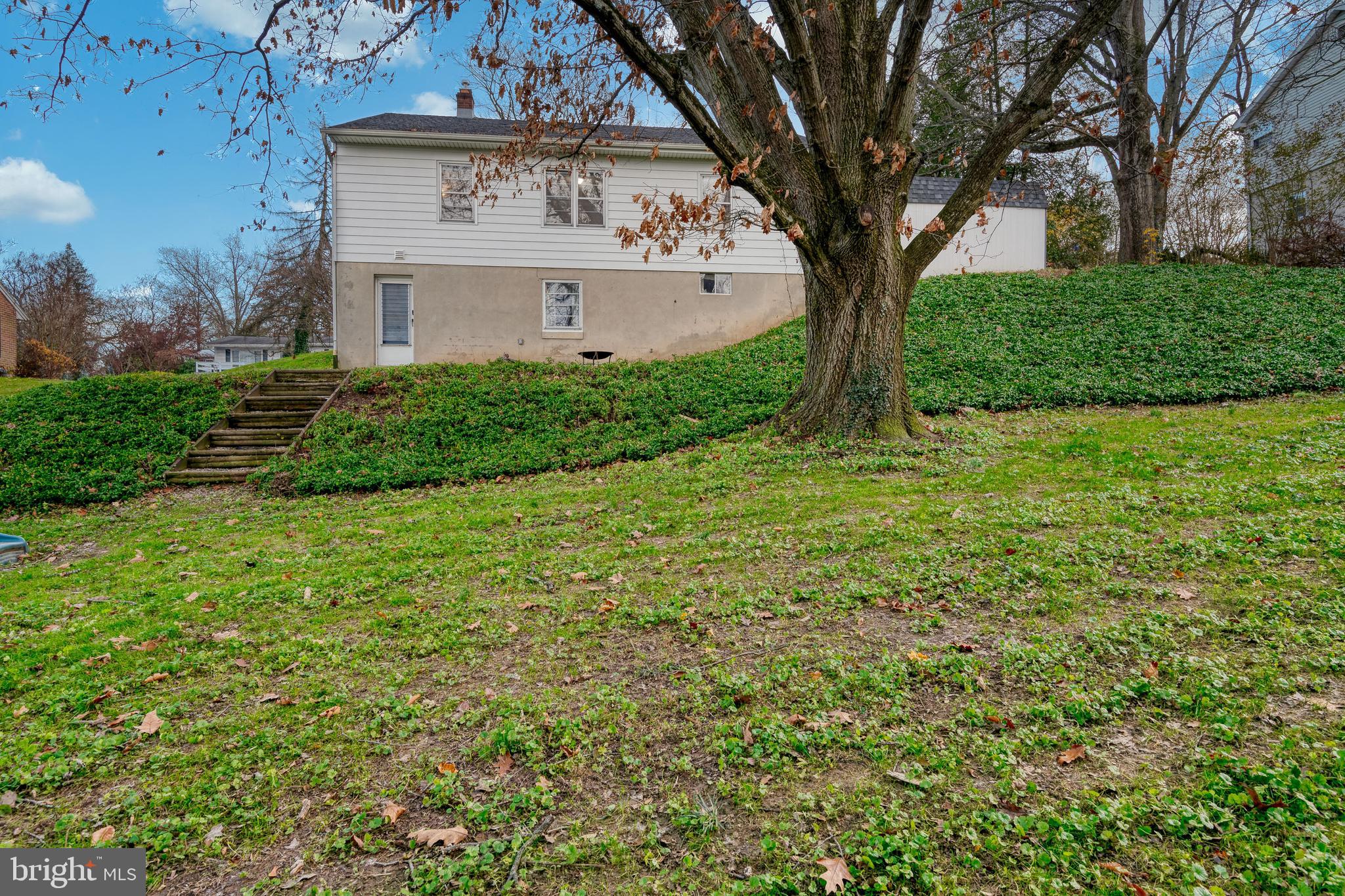 961 Cardinal Road Lancaster, PA 17601 - Photo 24 of 37 Rear view