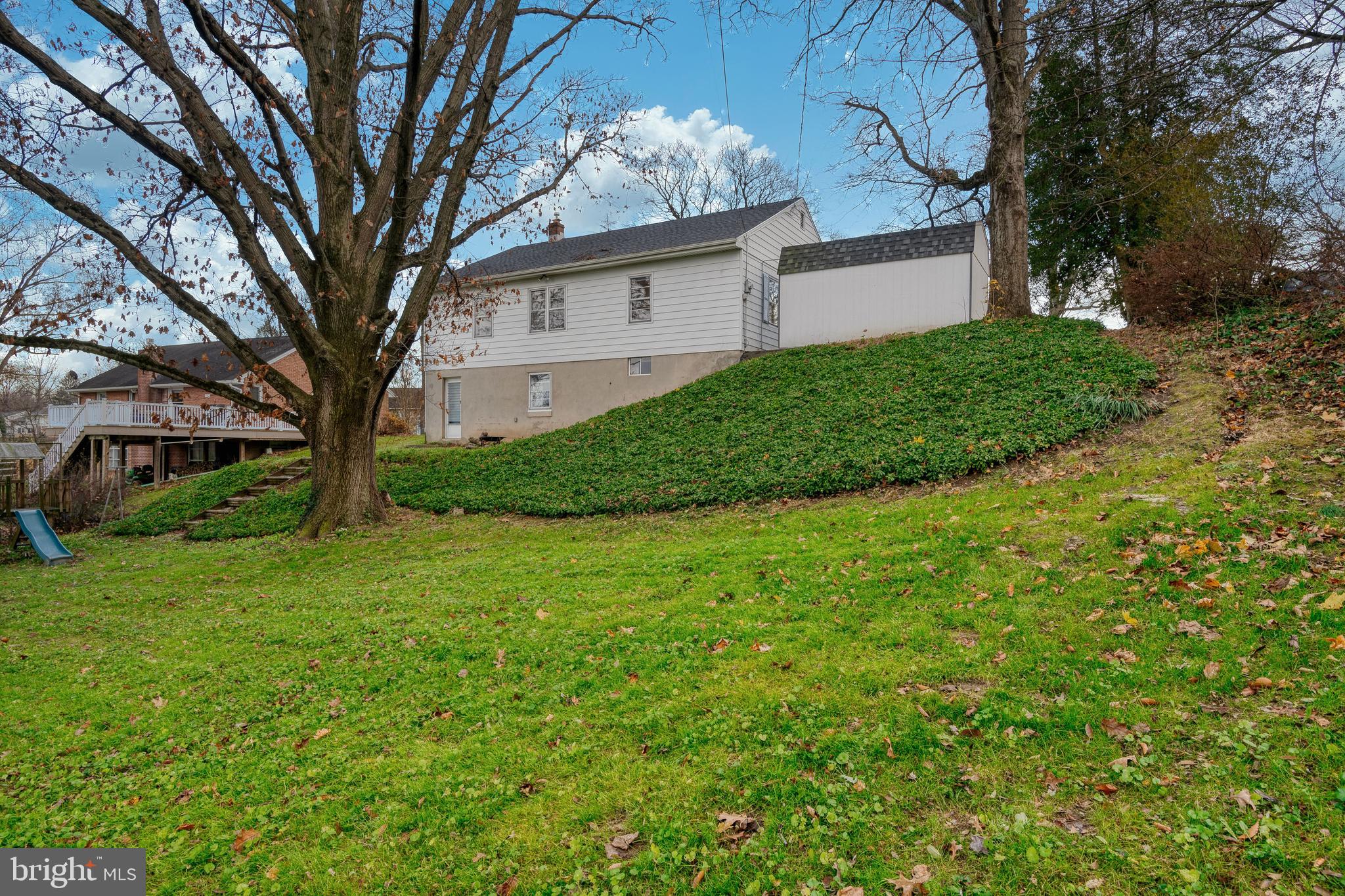 961 Cardinal Road Lancaster, PA 17601 - Photo 25 of 37 Rear view