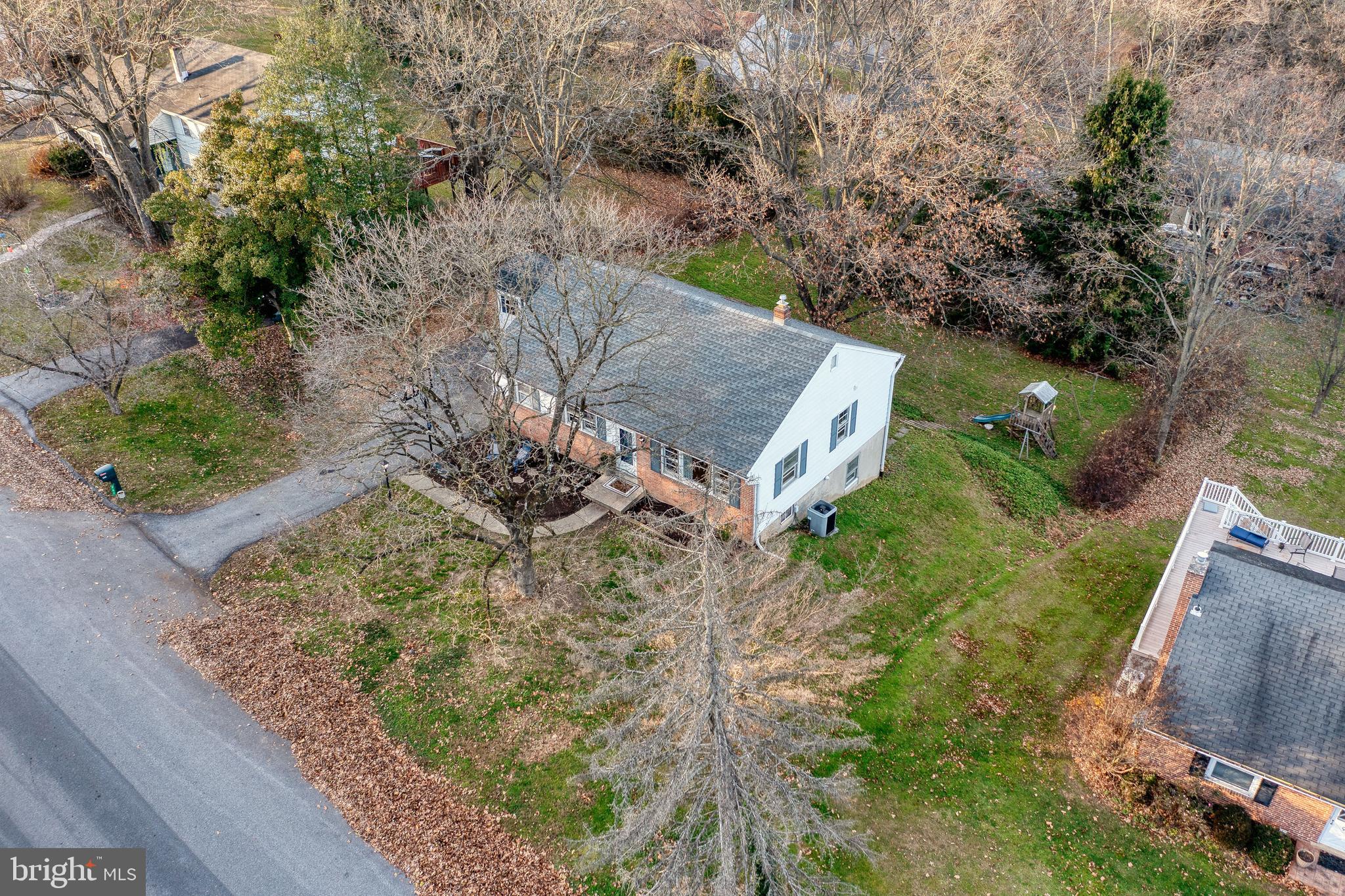 961 Cardinal Road Lancaster, PA 17601 - Photo 29 of 37 Aerial view