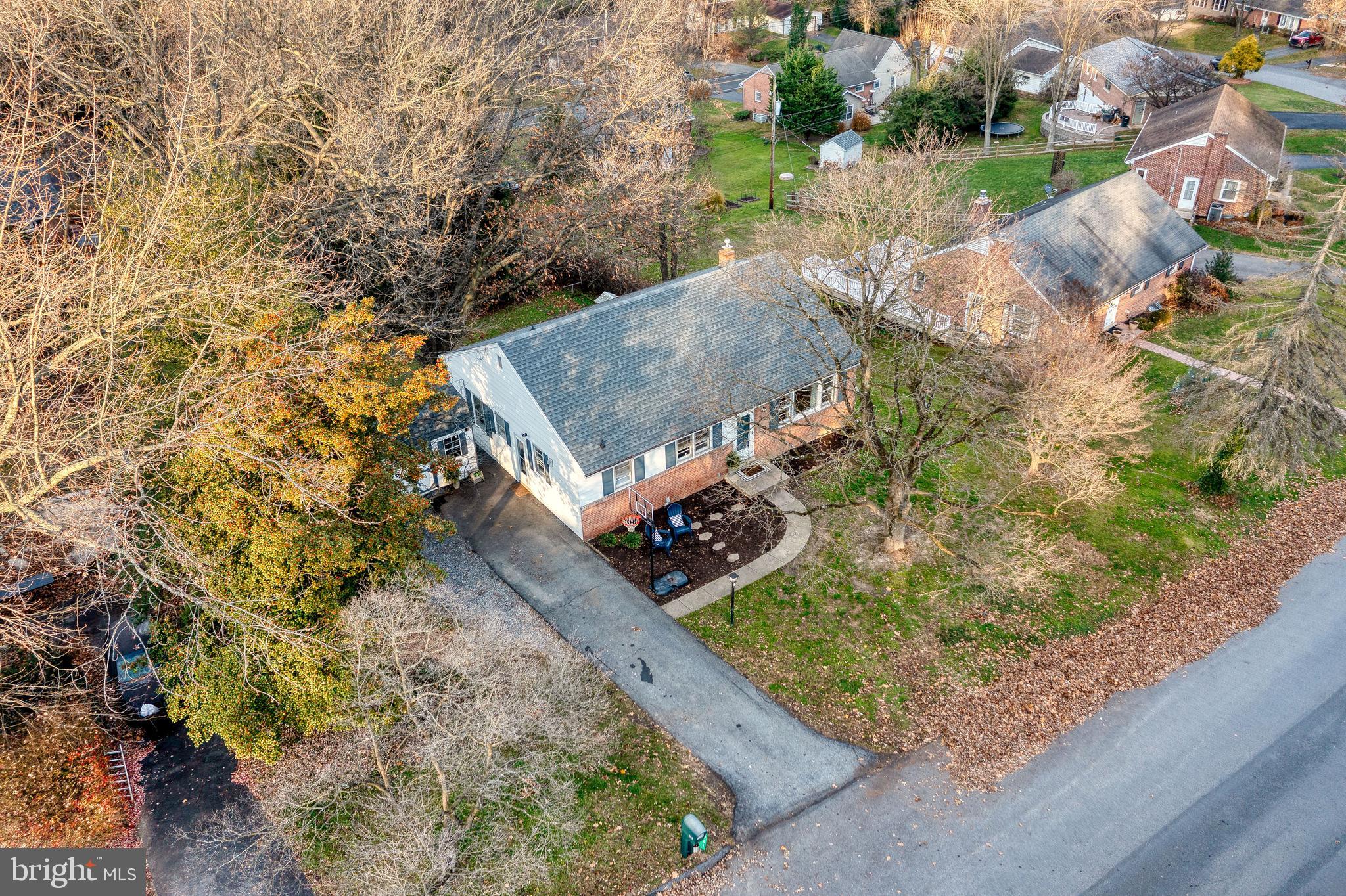 961 Cardinal Road Lancaster, PA 17601 - Photo 31 of 37 Aerial view