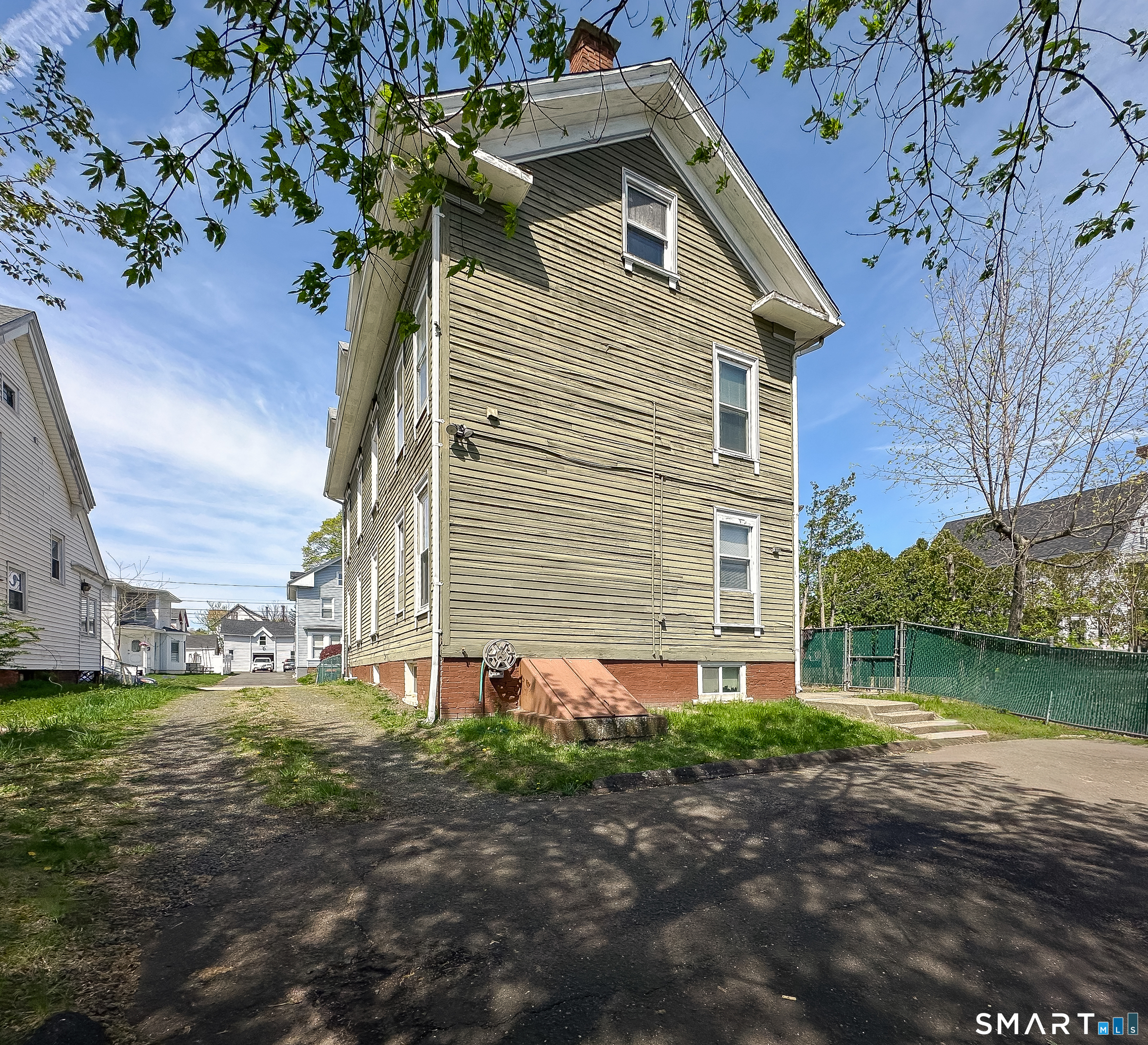 34 Queen Street Meriden, CT 06451 - Photo 26 of 30