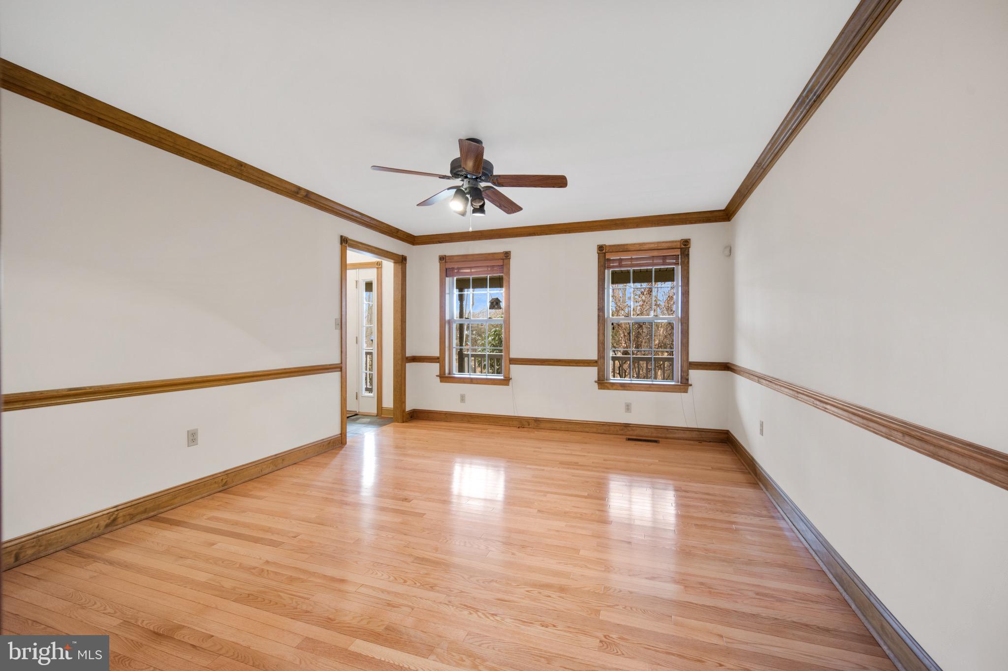 735 Creamery Road Quakertown, PA 18951 - Photo 18 of 46 Living Room