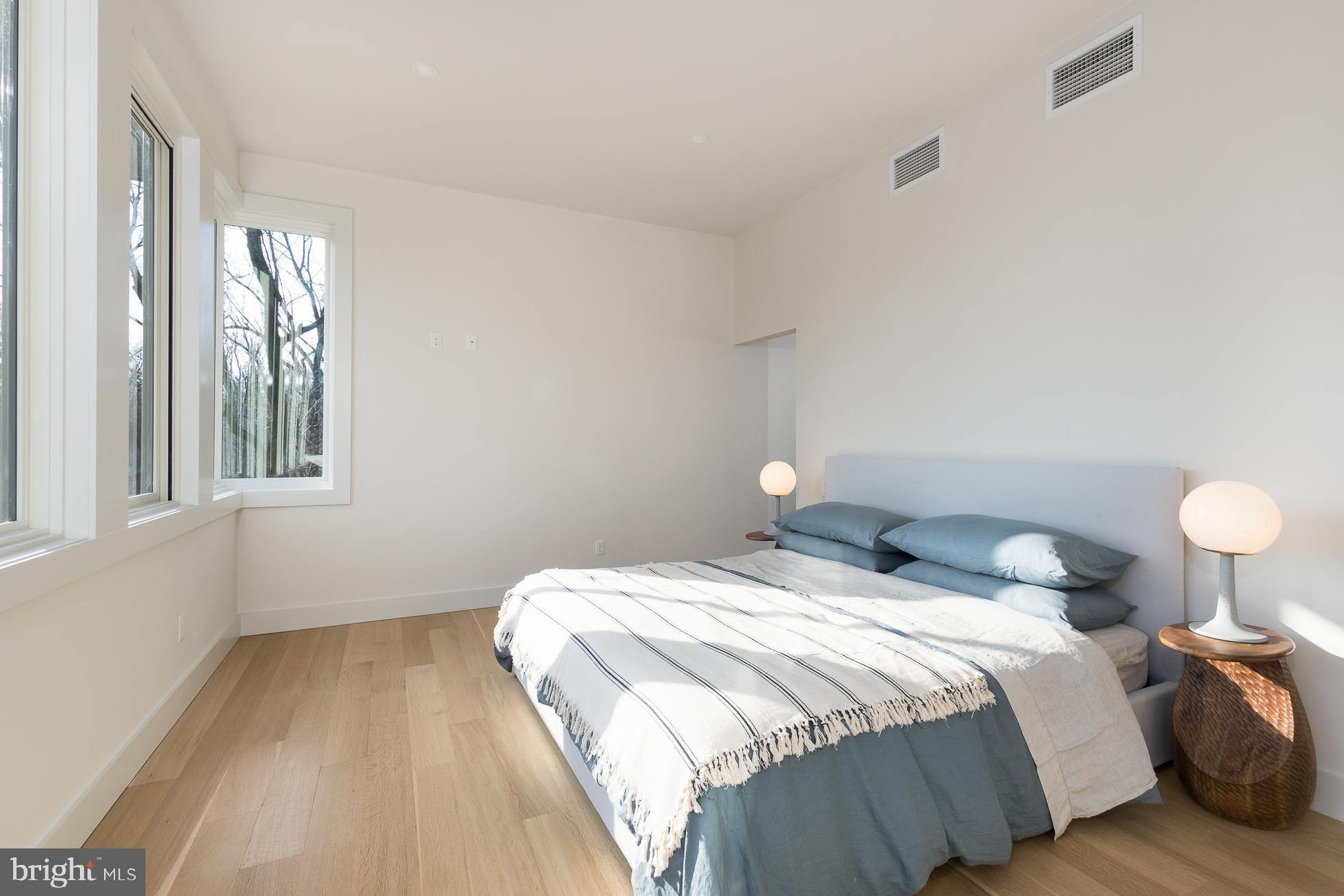 144 Drakes Corner Road Princeton, NJ 08540 - Photo 24 of 49 Main Bedroom w/in-suite bathroom