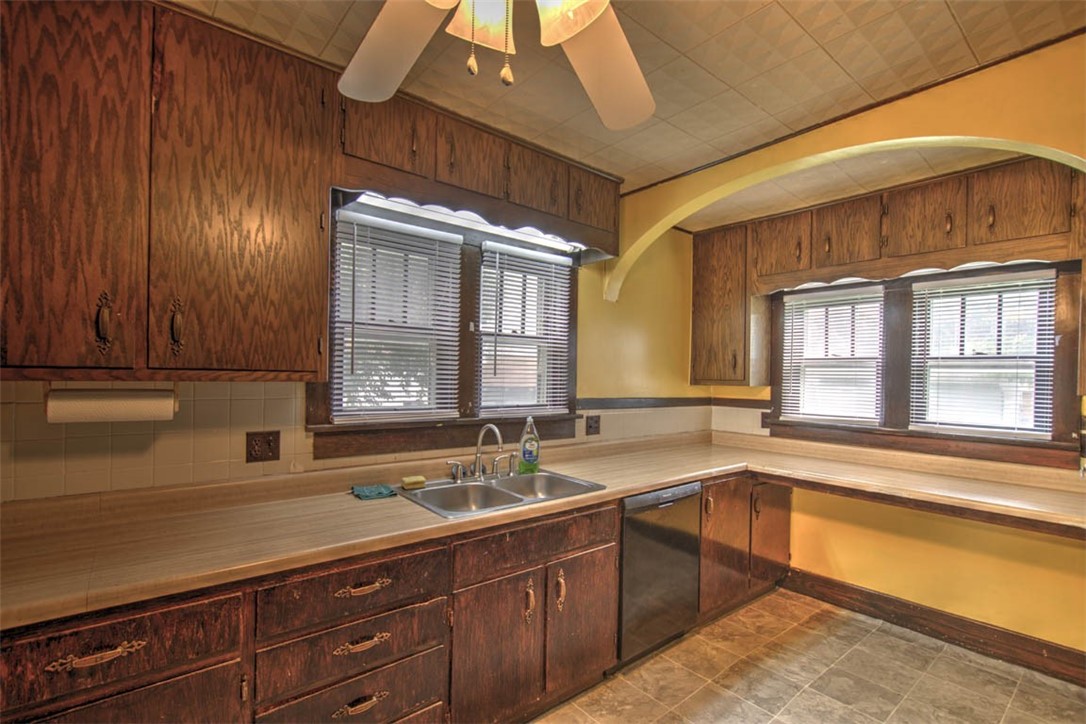 124 South 20th Street Decatur, IL 62521 - Photo 13 of 28