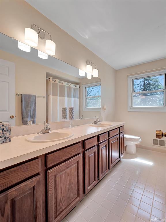 541 Augusta Drive Rochester Hills, MI 48309 - Photo 48 of 74