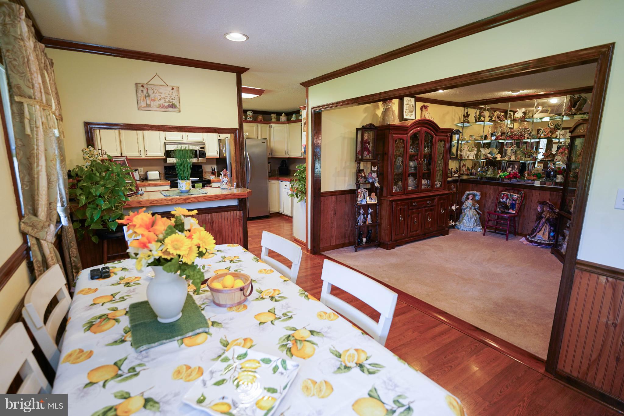 27949 Phoenix Church Road Marion Station, MD 21838 - Photo 13 of 82 Charming dining area with vibrant decor.