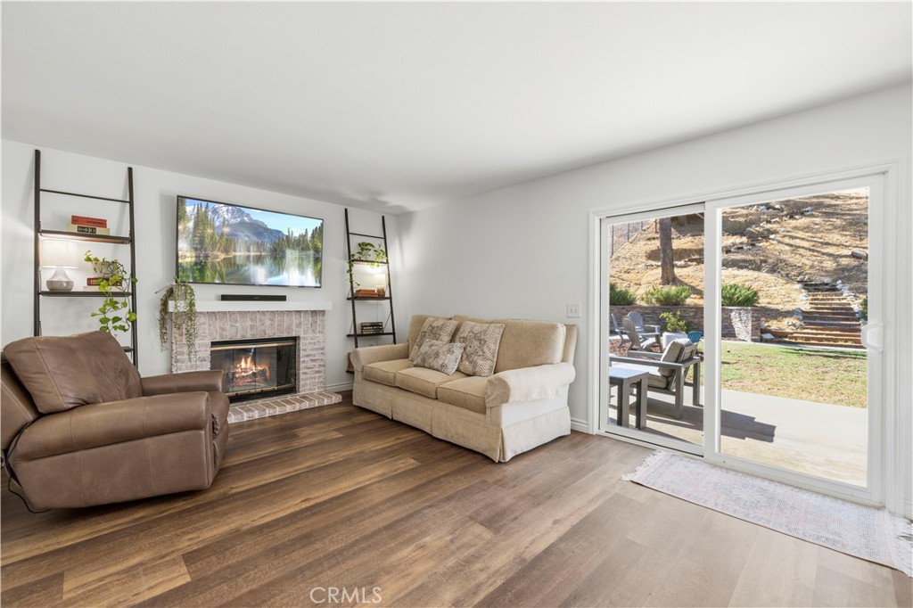 28235 Royal Road Castaic, CA 91384 - Photo 14 of 37