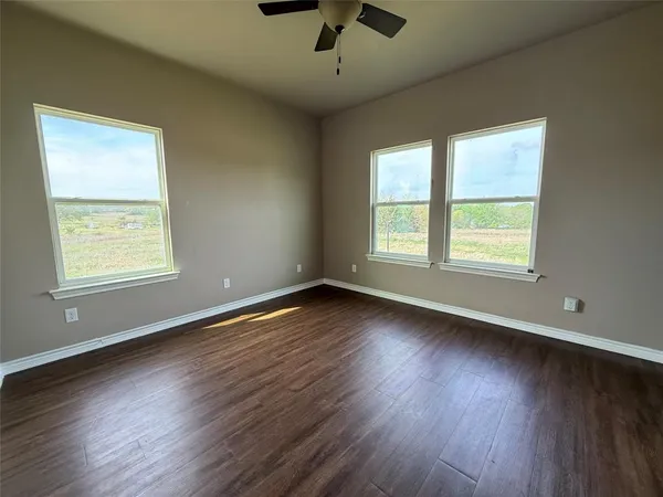 $349,250 | 1556 County Road 4764, Boyd, TX 76023