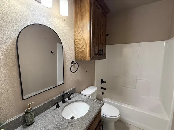 $349,250 | 1556 County Road 4764, Boyd, TX 76023
