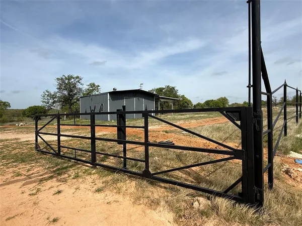 $349,250 | 1556 County Road 4764, Boyd, TX 76023