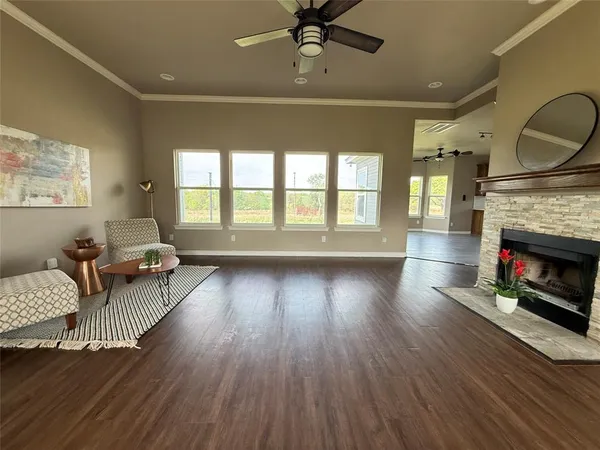 $349,250 | 1556 County Road 4764, Boyd, TX 76023