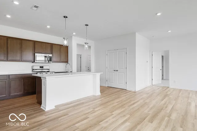 $299,999 | 2249 Aviary Lane, Danville, IN 46122