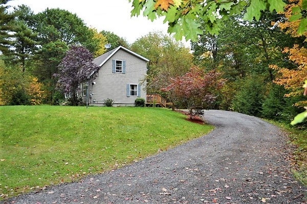 140 Ragged Hill Road Hubbardston, MA 01452 - Photo 2 of 30 Gallery Image 2