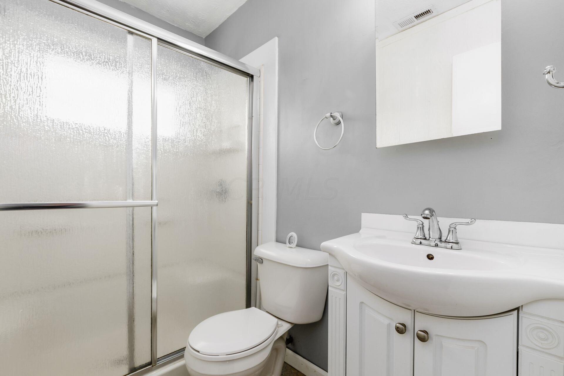 3594 Gerbert Road Columbus, OH 43224 - Photo 9 of 18 Gallery Image 9