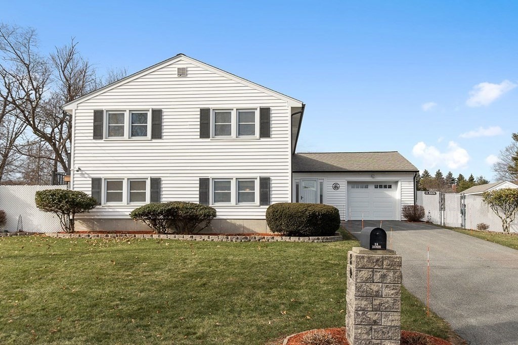 34 Magna Road Methuen, MA 01844 - Photo 1 of 39 Gallery Image 1